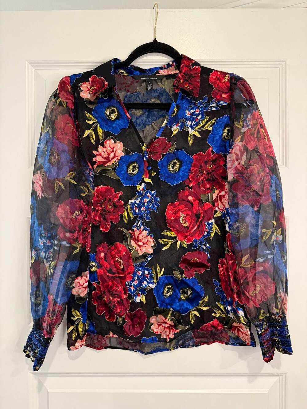White House Black Market Sheer Floral Velvet Print Blouse Size S - Picture 2 of 7